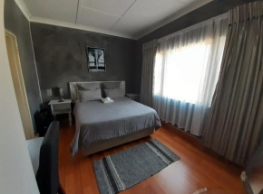 Gugu's Private Guest Loft 1, Germiston